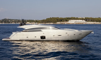 photo of 92' Pershing 92 2012