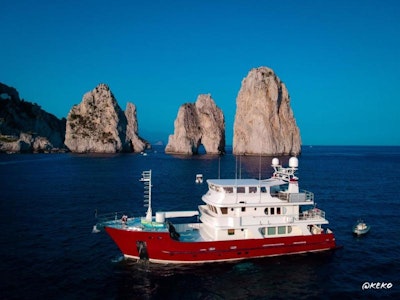 photo of 98' Inace Expedition 2006