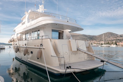 photo of 78' Horizon 2012