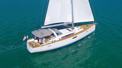 photo of 62' Beneteau Oceanis 60 2016
