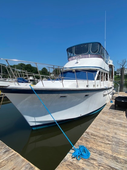 photo of 46' Jefferson Sundeck 1988