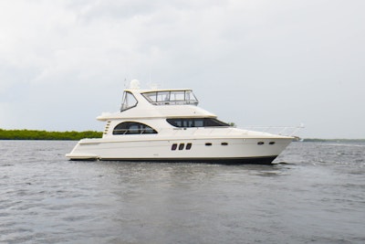 photo of 52' Carver 520 Voyager 2007