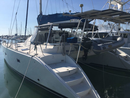 photo of 42' Lagoon Lagoon 42 TPI 1994