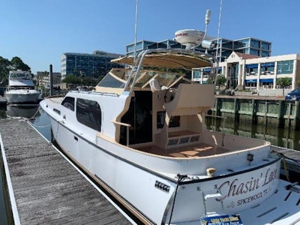 photo of 44' Midnight Lace 1981