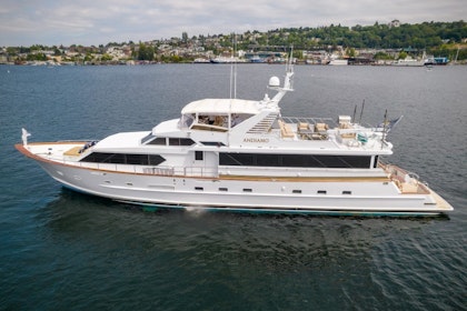 photo of 102' Broward Motoryacht 1991