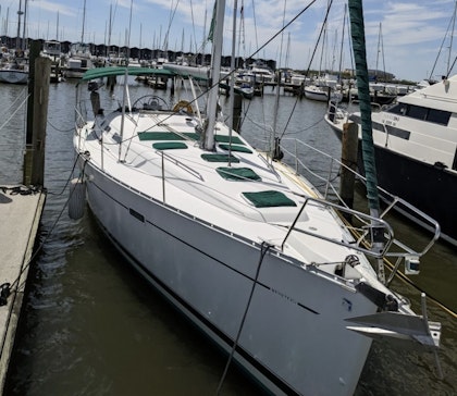 photo of 39' Beneteau 393 2002