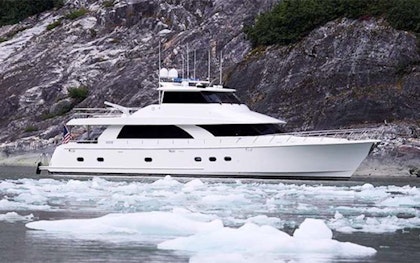 photo of 80' Ocean Alexander Skylounge 2010