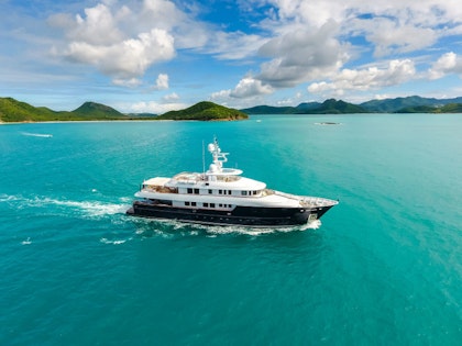 photo of 137' Kingship 2012