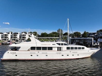 photo of 118' Trinity Yachts 1999