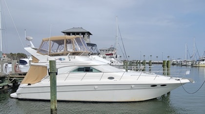 photo of 40' Sea Ray 400 Sedan Bridge 2000