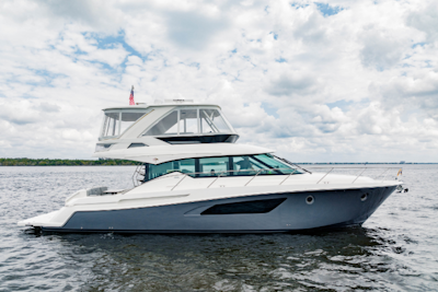 photo of 53' Tiara Yachts 53 Flybridge 2021