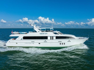 photo of 100' Hatteras 2006
