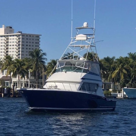 photo of 54' Hatteras Convertible 1995