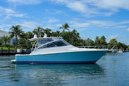 Viking 42 Convertible - Power & Motoryacht