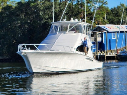 photo of 54' Hatteras 54 Convertible 2004