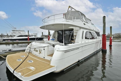 photo of 56' Carver 56 Voyager 2005