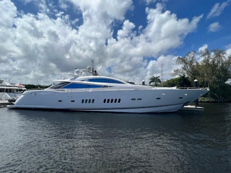 photo of 108' Sunseeker Predator 108 2007