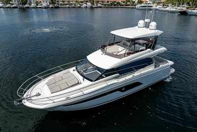 photo of 52' Prestige 520 Fly 2022