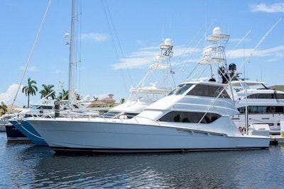 photo of 60' Hatteras 2001