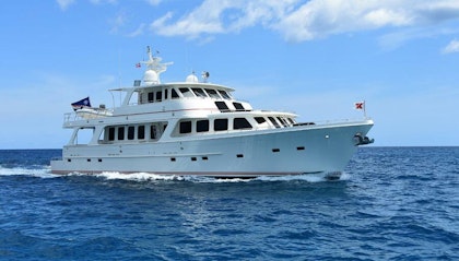 photo of 85' Offshore Yachts Voyager 2007