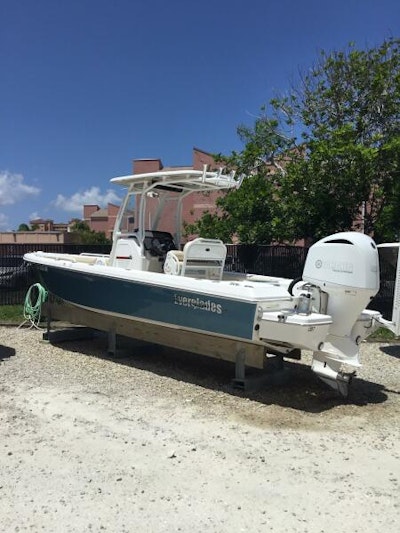 photo of 24' Everglades 243CC 2016