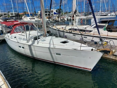 photo of 44' Beneteau 423 2003