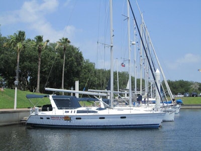 photo of 43' Hunter 430 1998