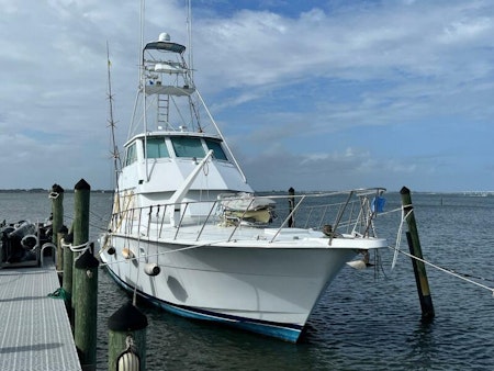photo of 65' Hatteras 65 Convertible 1988