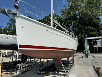 photo of 38' Hunter 38 2005