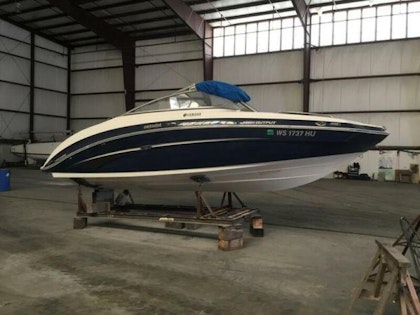 photo of 24' Yamaha Boats 242 Limited 2011