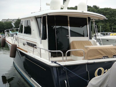 photo of 48' Sabre 48 Salon Express 2018