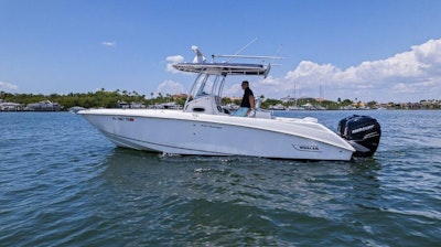 photo of 27' Boston Whaler 270 Outrage 2005