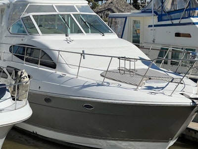 photo of 41' Cruisers Yachts 415 MY 2011