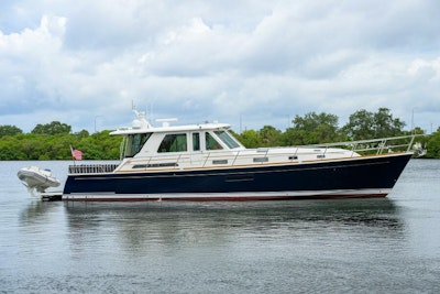 photo of 54' Sabre 54 Salon Express 2017