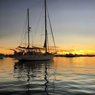 photo of 54' Irwin 1988