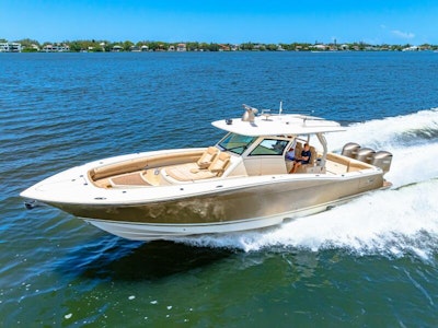photo of 38' Scout 380 LXF 2018
