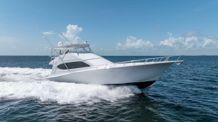 photo of 70' Hatteras 2024