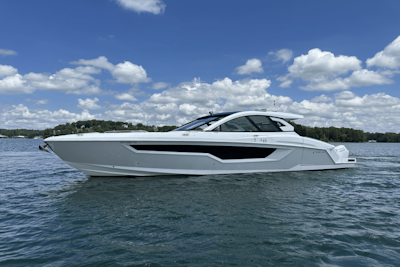 photo of 50' Cruisers Yachts 50 GLS Outboard 2024