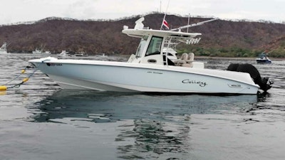 photo of 32' Boston Whaler 320 Outrage 2014