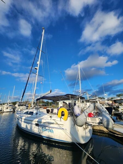 photo of 39' Catalina 387 2007