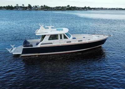 photo of 48' Sabre 48 Salon Express 2013