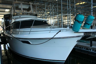 photo of 42' Carver 4207 Aft Cabin 1988