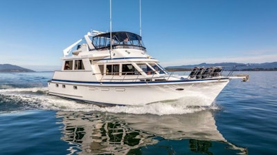 photo of 54' Ocean Alexander Cockpit 1986