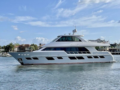 photo of 88' Hargrave Skylounge Flush Deck 2021