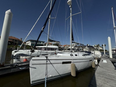 photo of 42' Catalina 425 2017
