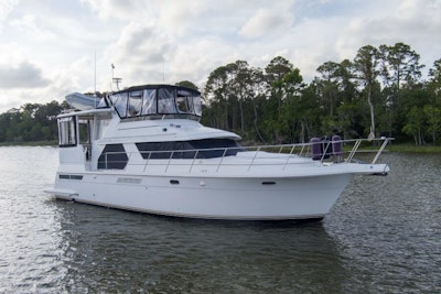 photo of 44' Carver 445 Aft Cabin 1997