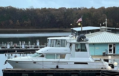 photo of 49' Carver 500 Cockpit Motor Yacht 1997