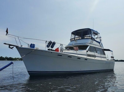 photo of 38' Bayliner 3870 Motoryacht with Flybridge 1985