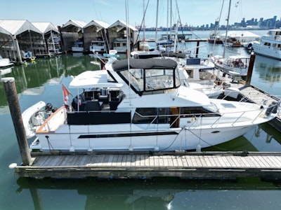 photo of 44' Ocean Alexander 440 Sundeck 1990
