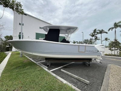 photo of 27' Robalo R2270 2023